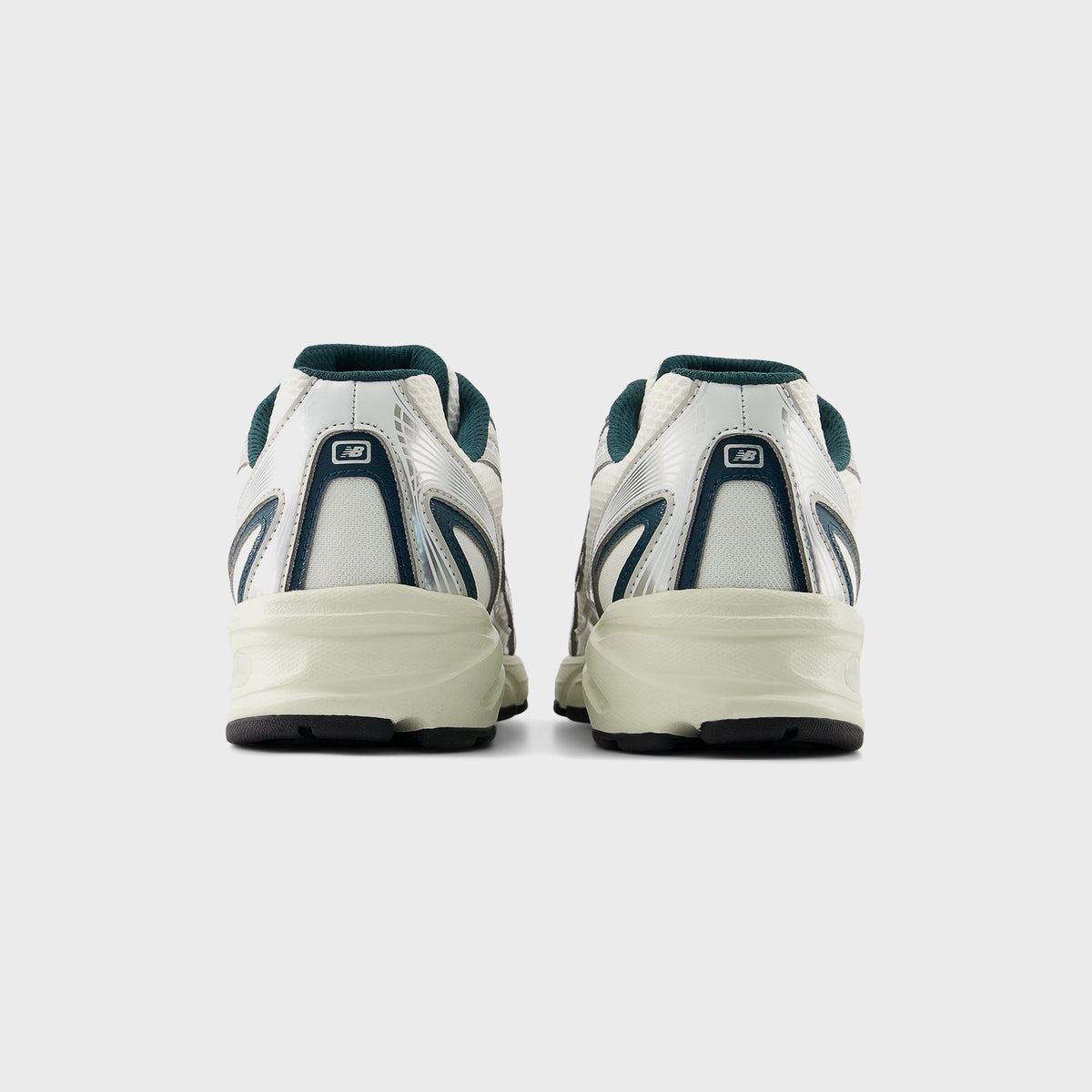 New Balance 740 - Medusa Green / Angora