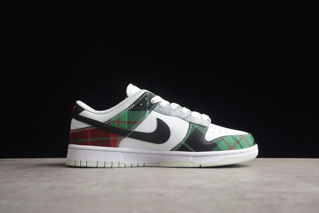 Nike SB Dunk Low Plaid Sneakers Red Green DV0827-100