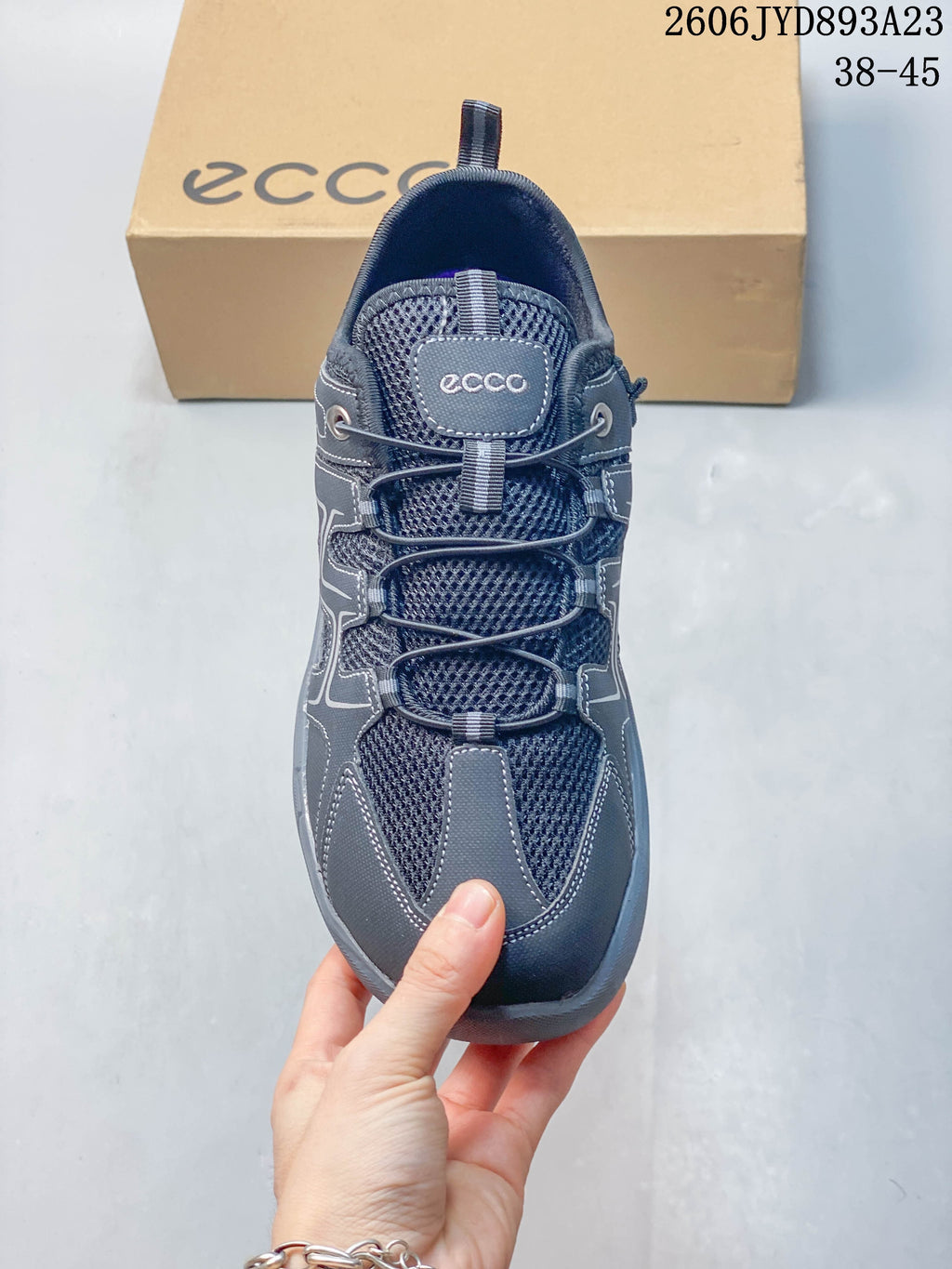 ECCO Sko Series Gray Low-Top Hiking Shoes