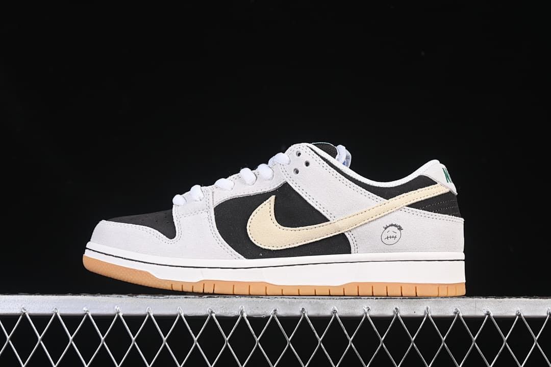 Nike SB Dunk Low Pro Sneakers Black Cream HF3704-001