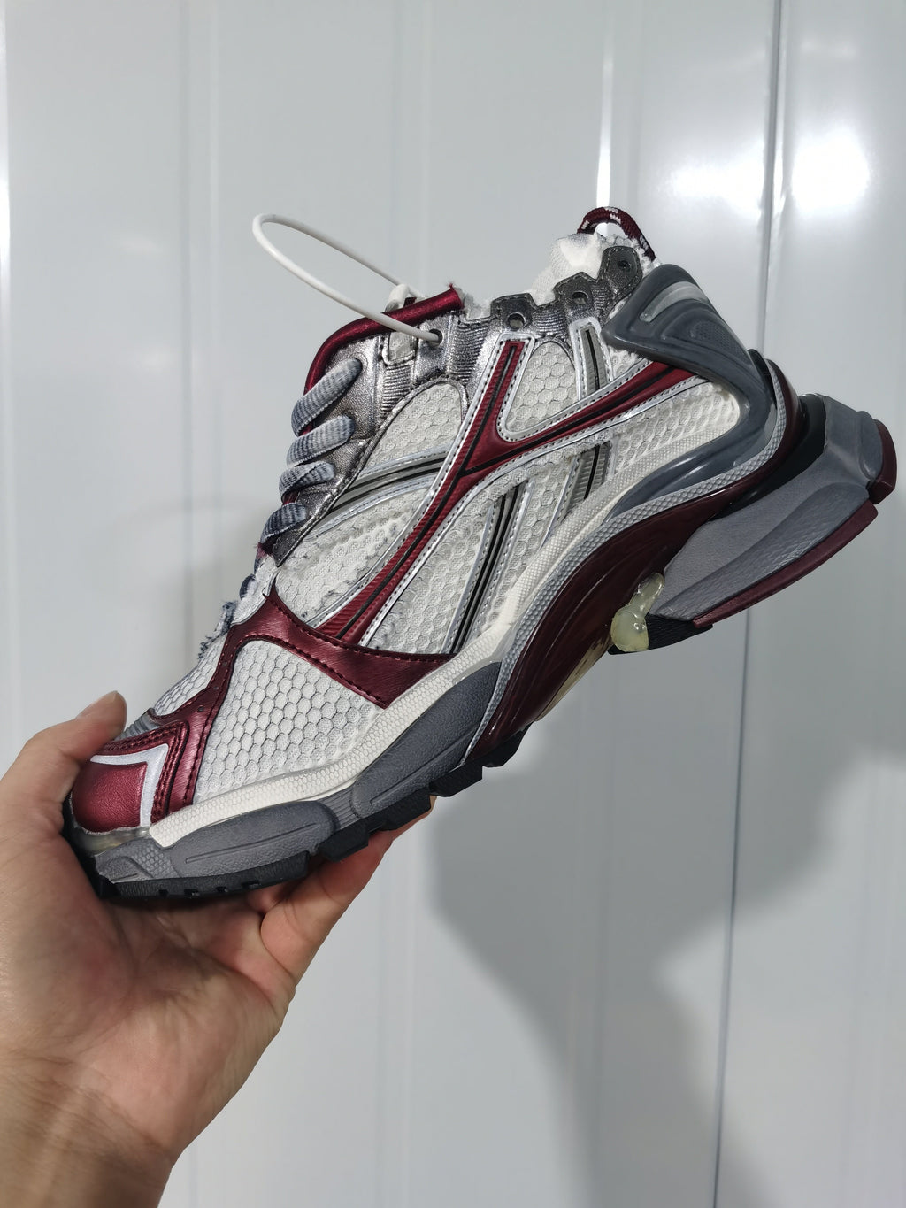 Puma Runner Sneakers Metallic White and Wine Red 727767