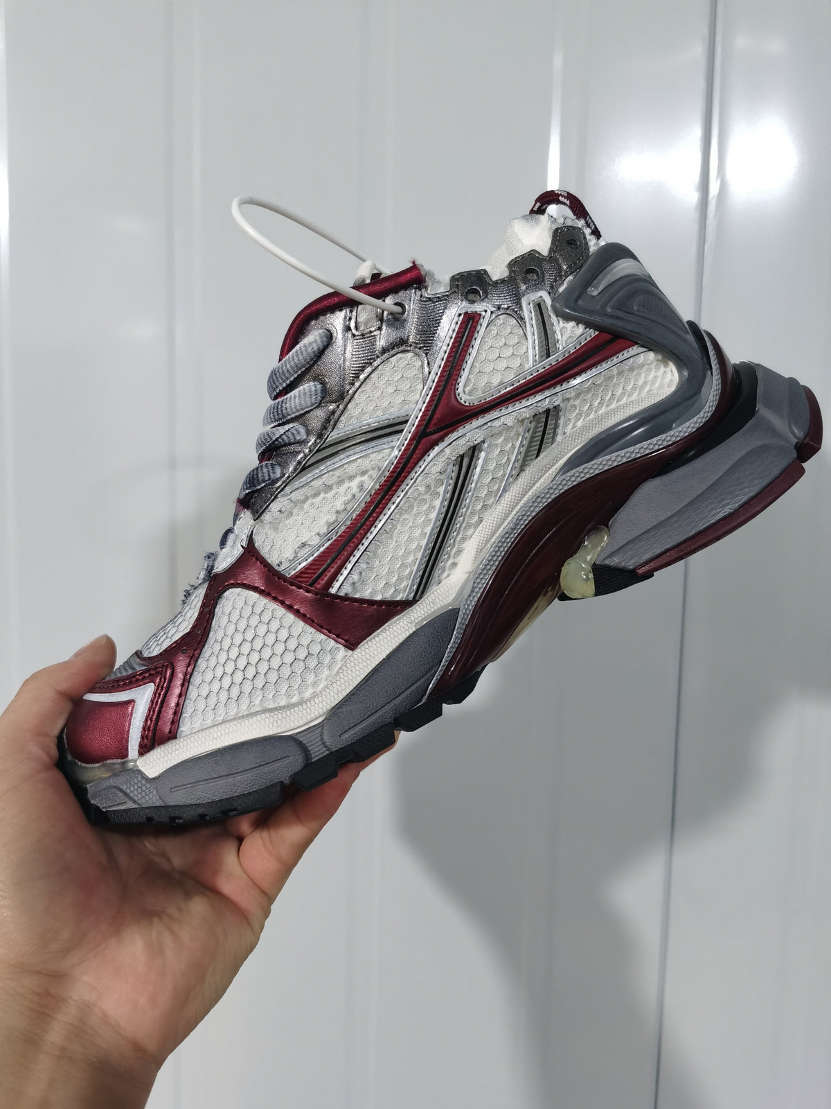 Puma Runner Sneakers Metallic White and Wine Red 727767