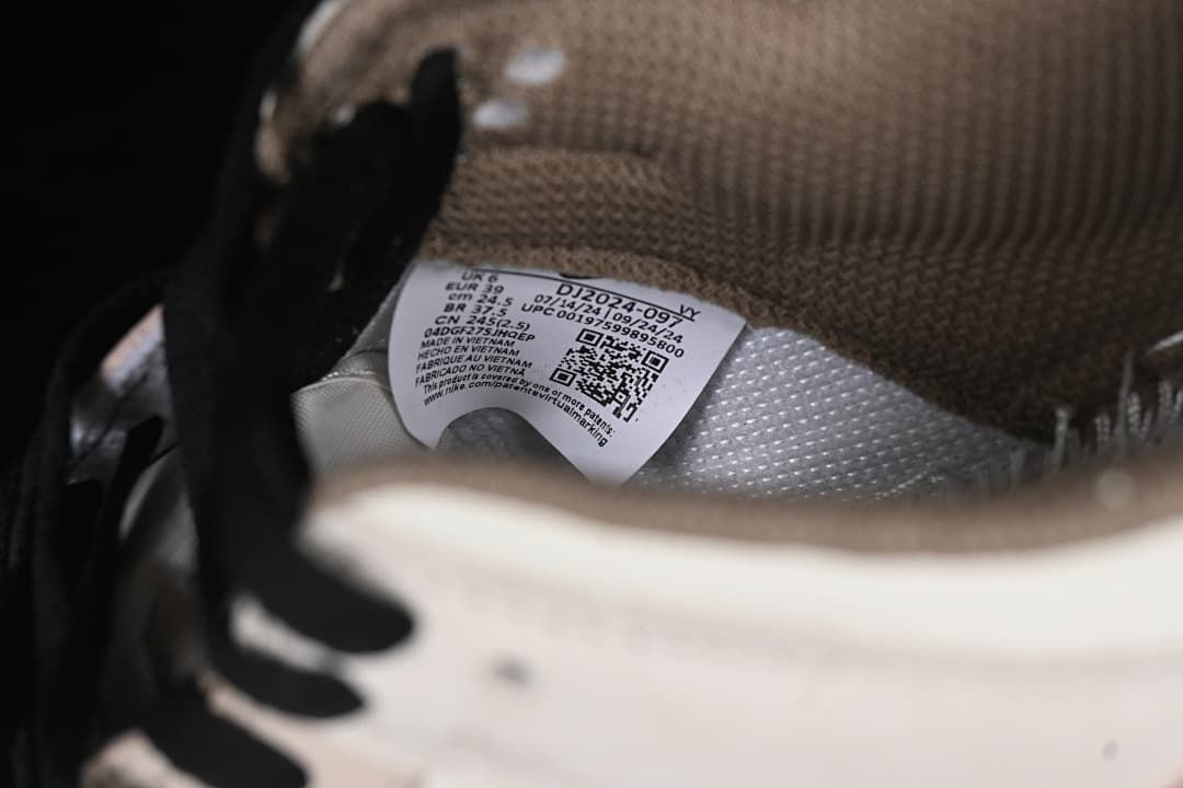 Nike SB Dunk Low Cream Houndstooth Swoosh Sneakers