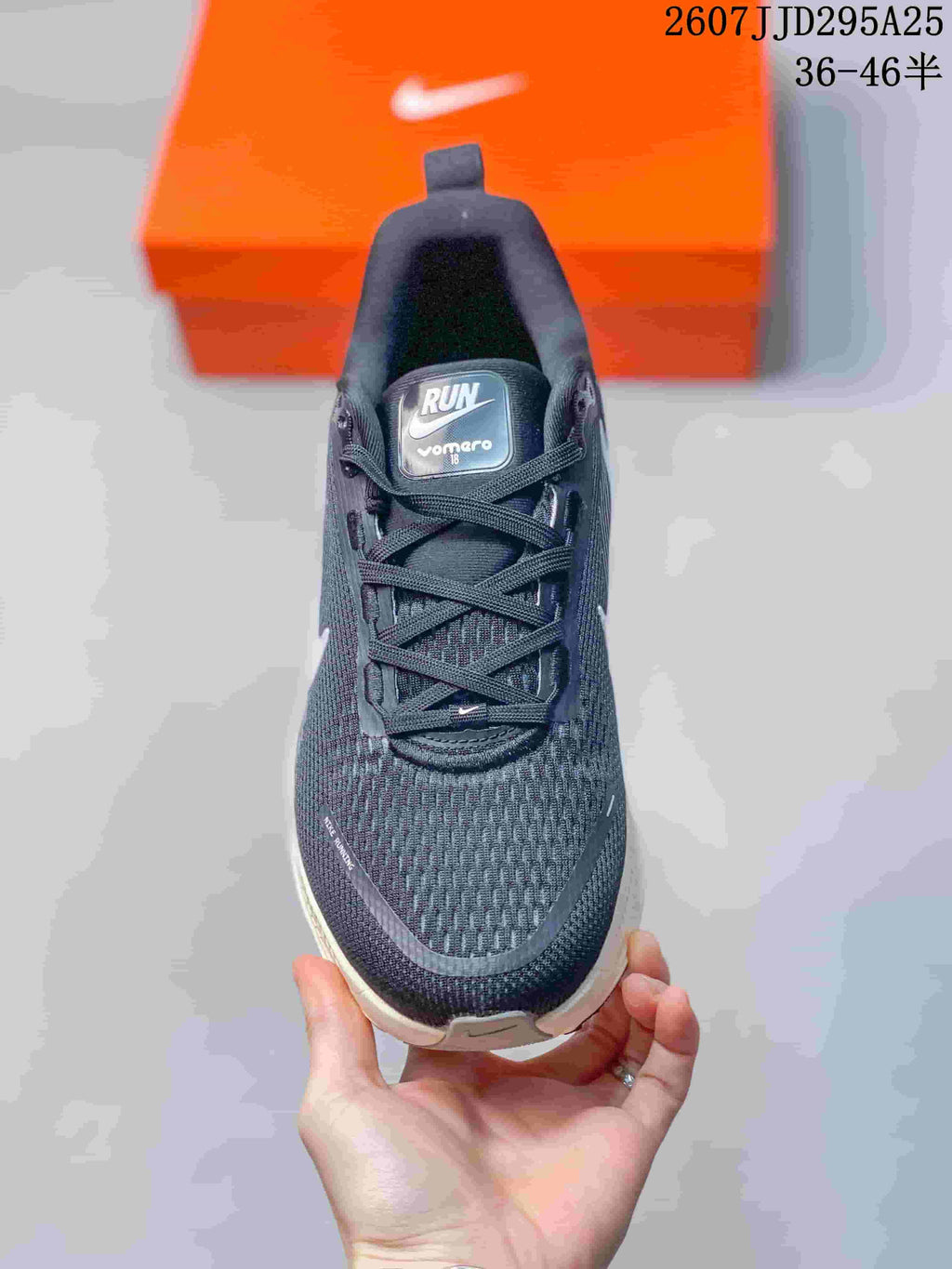 Nike Vomero 18 Running Sneakers Black White TD295A25