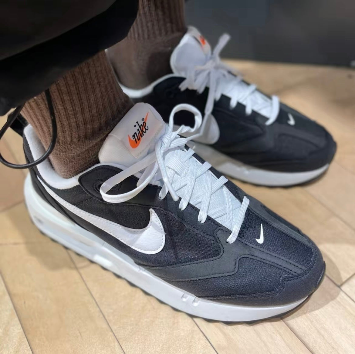 Nike Air Max Dawn Sneakers Black White DJ3624-001