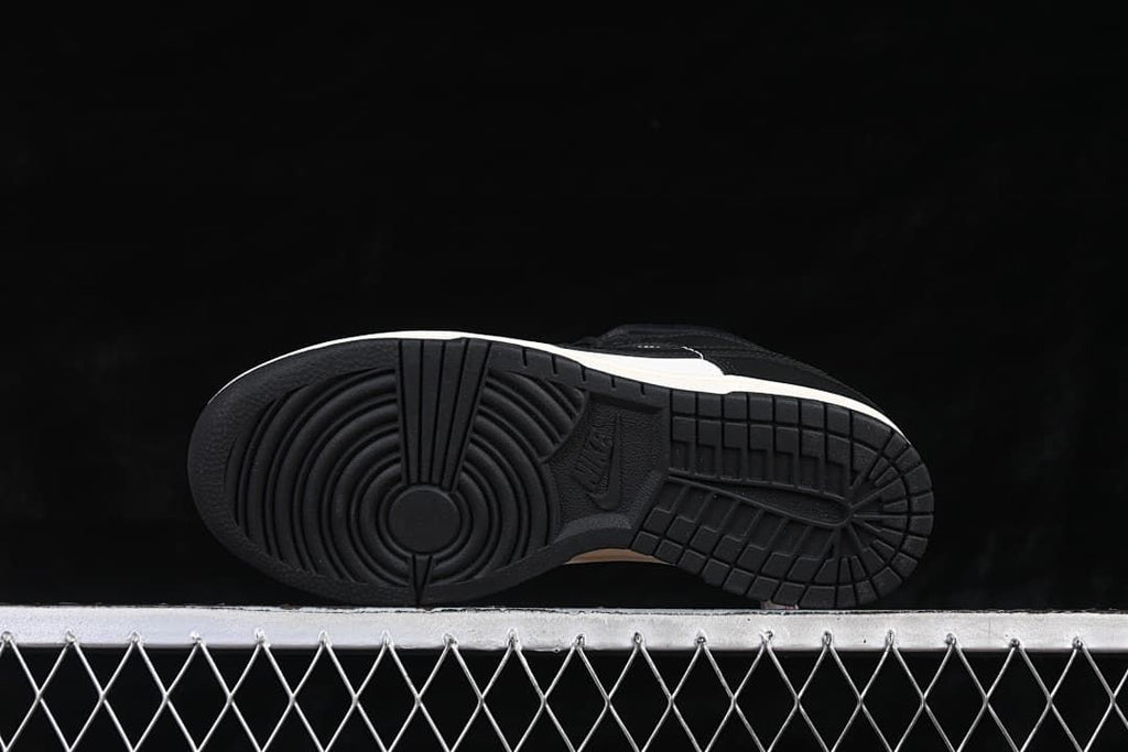 Nike Dunk Low SE Black and White Sneakers HQ7487-100