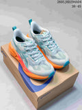 ASICS NOVABLAST 5 LE Running Shoes 1011B974-031