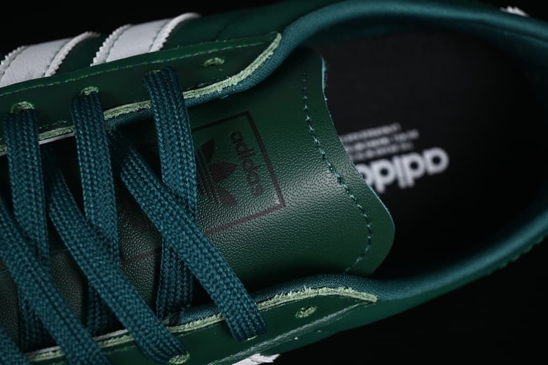 adidas Tokyo W JR1270 Green Low-Top Sneakers