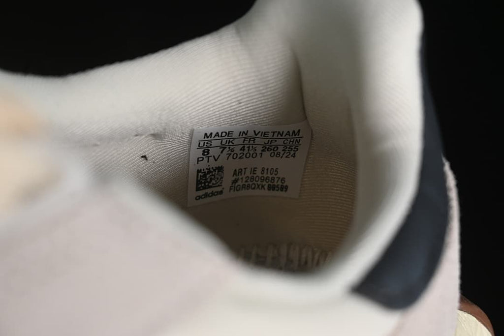 adidas Retropy E5 Sneakers IE8105 - Cream and Black