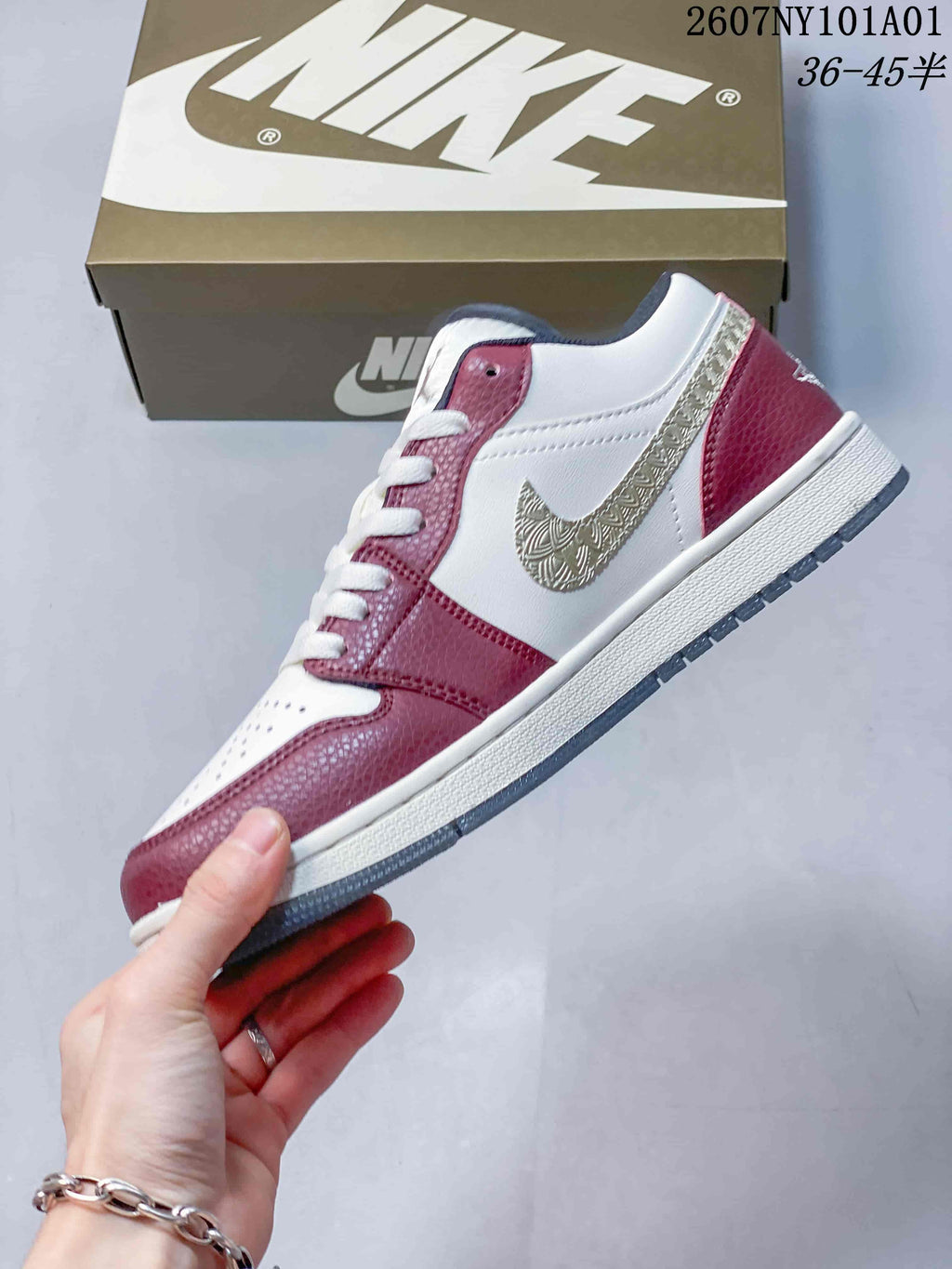 Air Jordan 1 Low White and Burgundy Sneakers 2607NY101A01