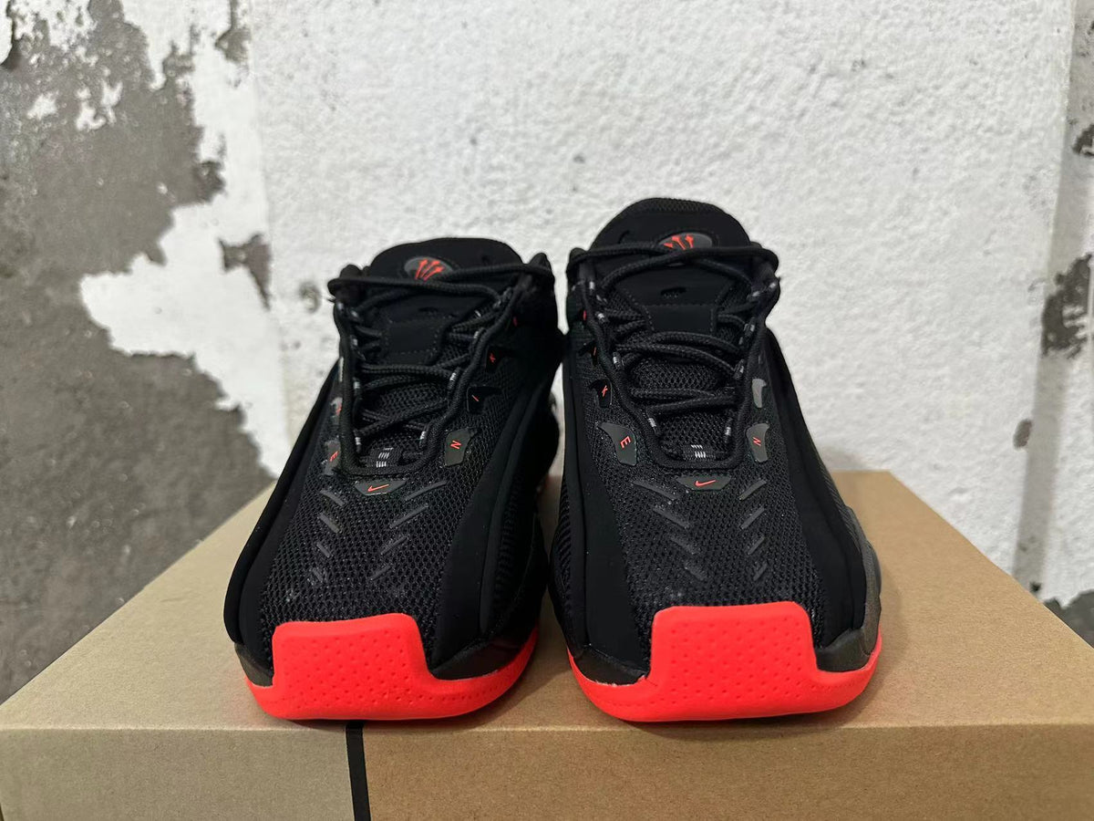 Nike Air Zoom Flight 95 Black and Red Sneakers