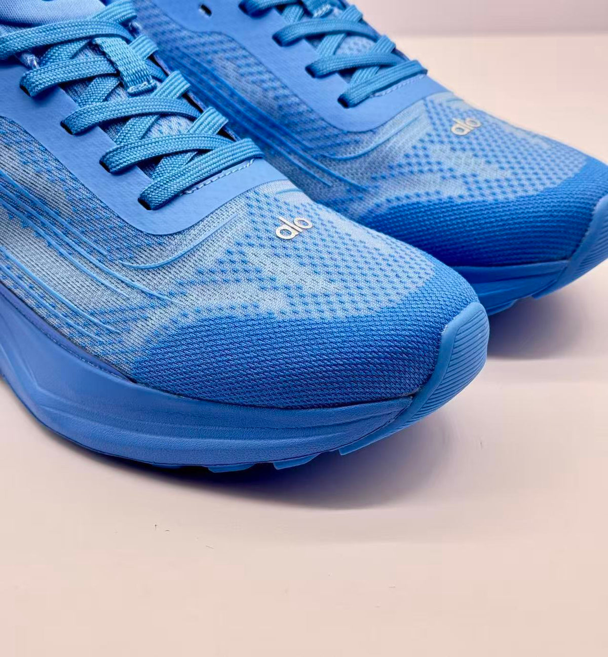 Alo Runner Sneakers Blue