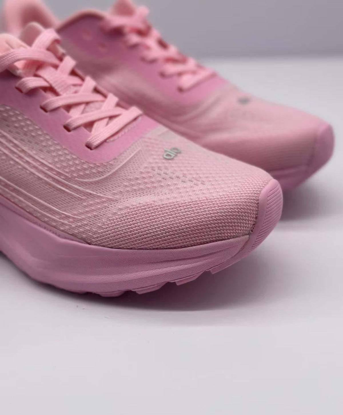 Alo Pink Knit Low-Top Sneakers