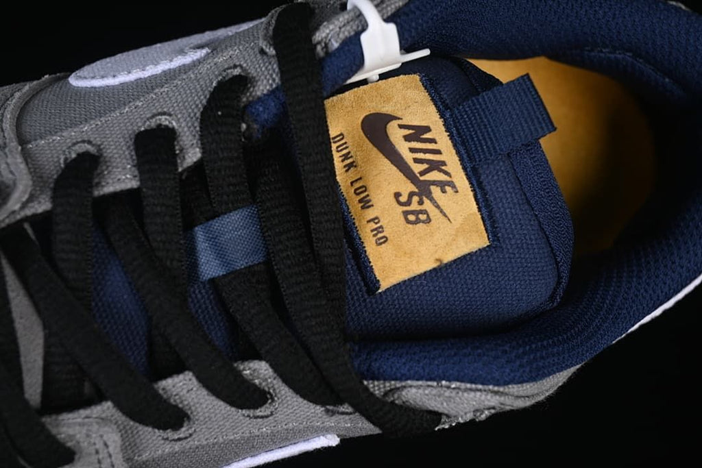 Nike SB Dunk Low Canvas-Panel Sneakers DX6775-400