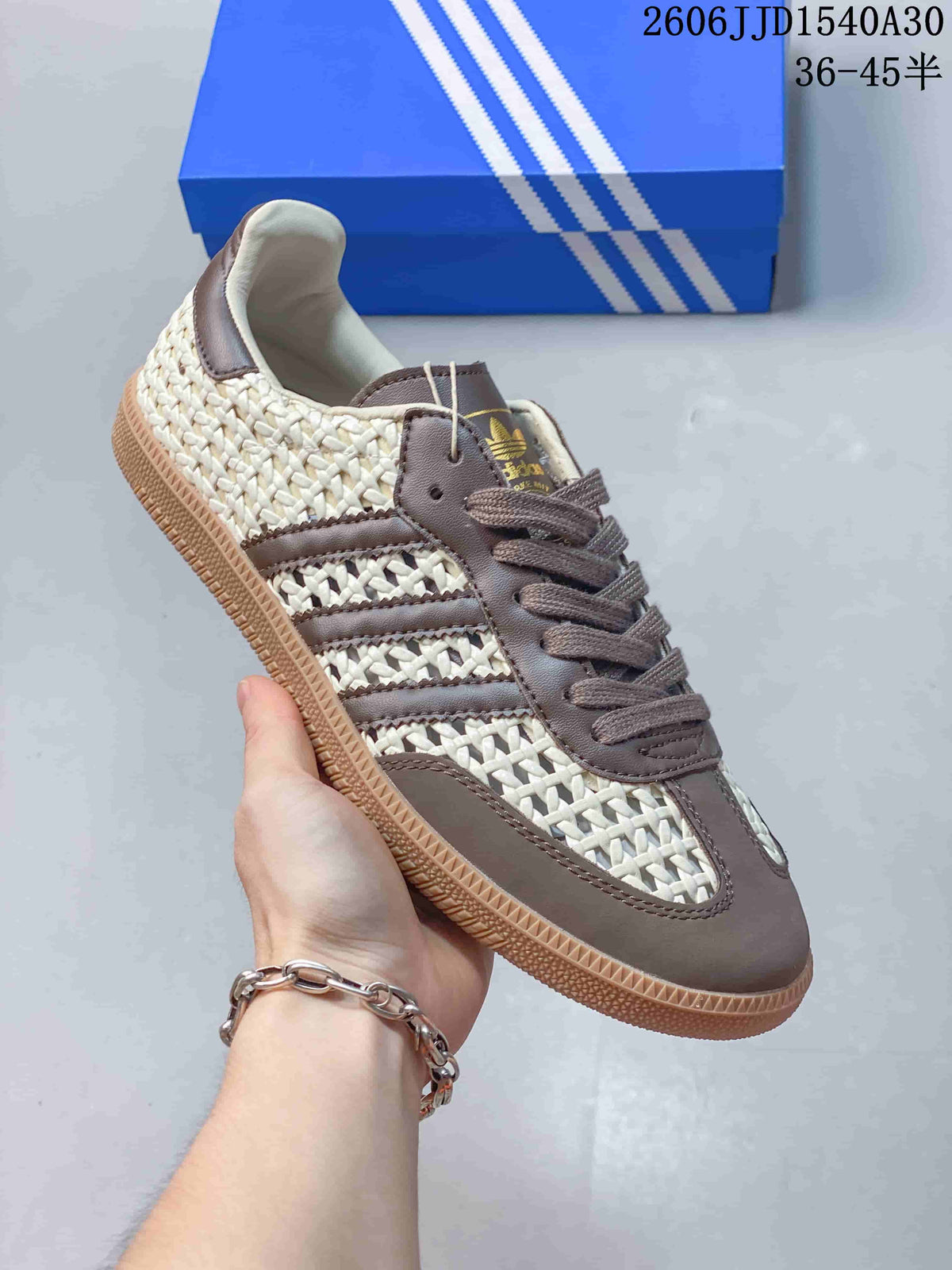 Adidas Originals Samba Vegan OG Low-Top Sneakers