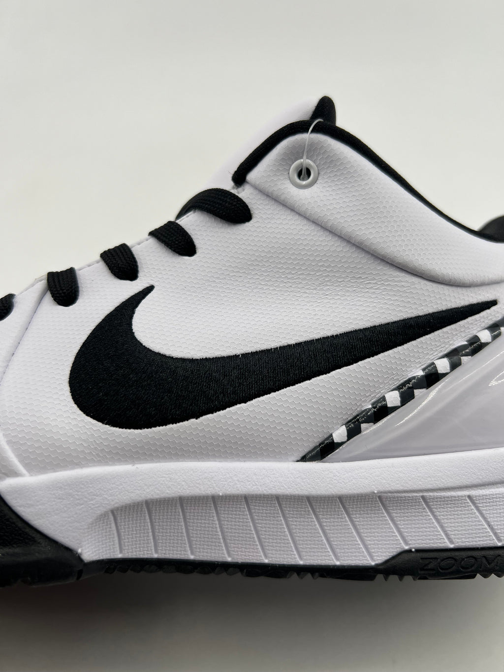 Nike Kobe 4 GIGI White Black Basketball Shoes