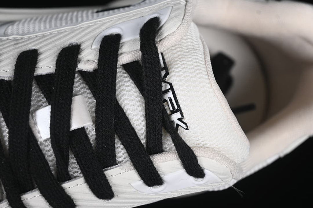 SMFK Future Ripple Low-Top Sneakers in White
