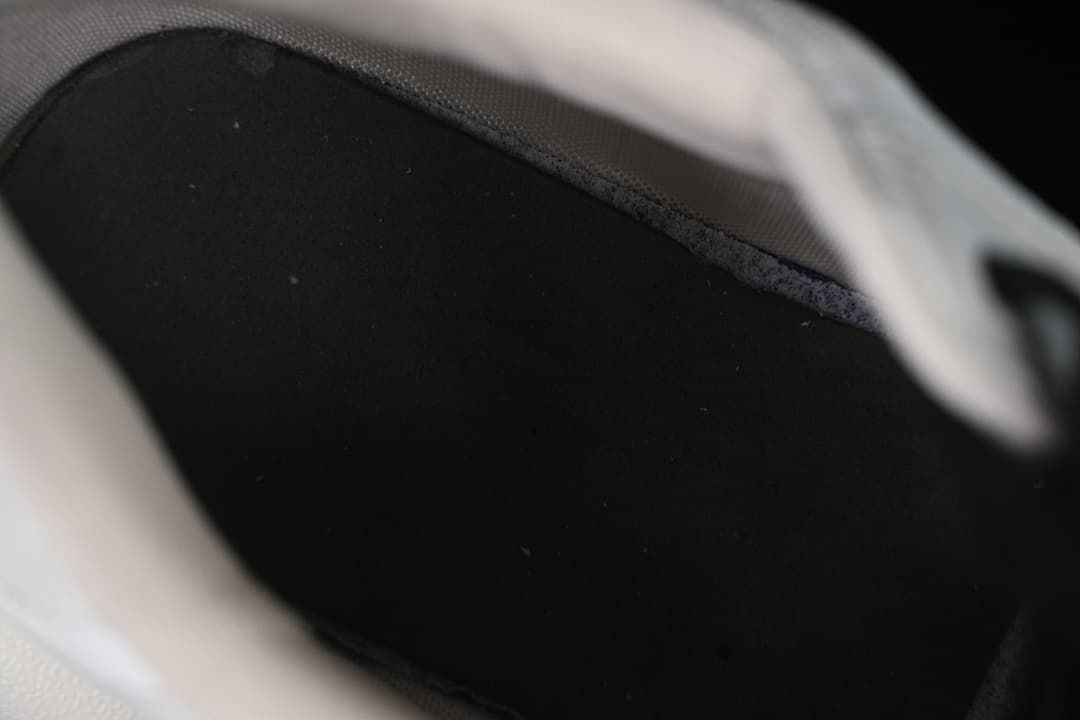 SMFK Future Ripple Low-Top Sneakers in White