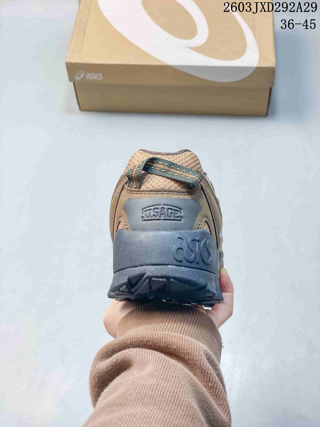 ASICS GEL-Pickax Outdoor Sneakers Tan Grey 1203A983-020