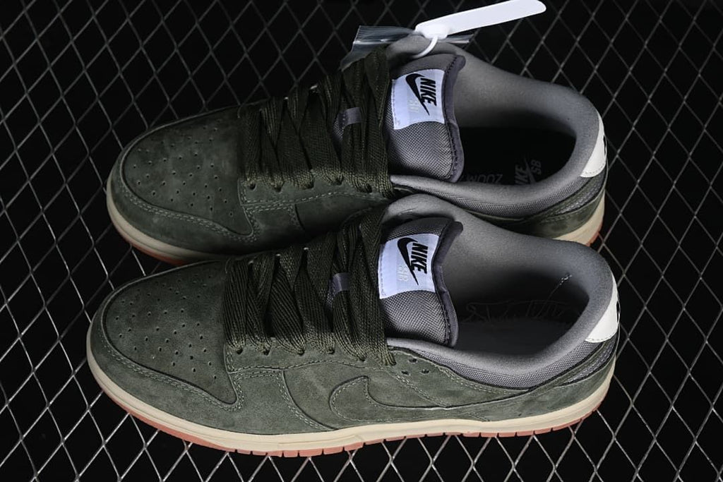 Nike SB Dunk Low Olive Green Sneakers HJ0367-301