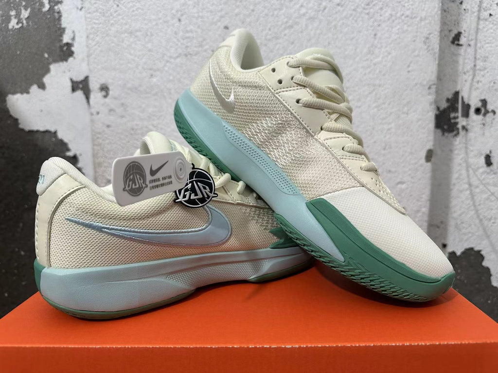Nike Basketball Shoes in Beige and Mint Green