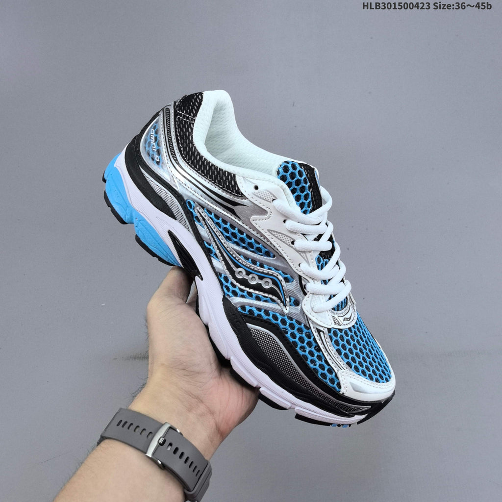 Saucony ProGrid Omni 9 Retro Running Sneakers