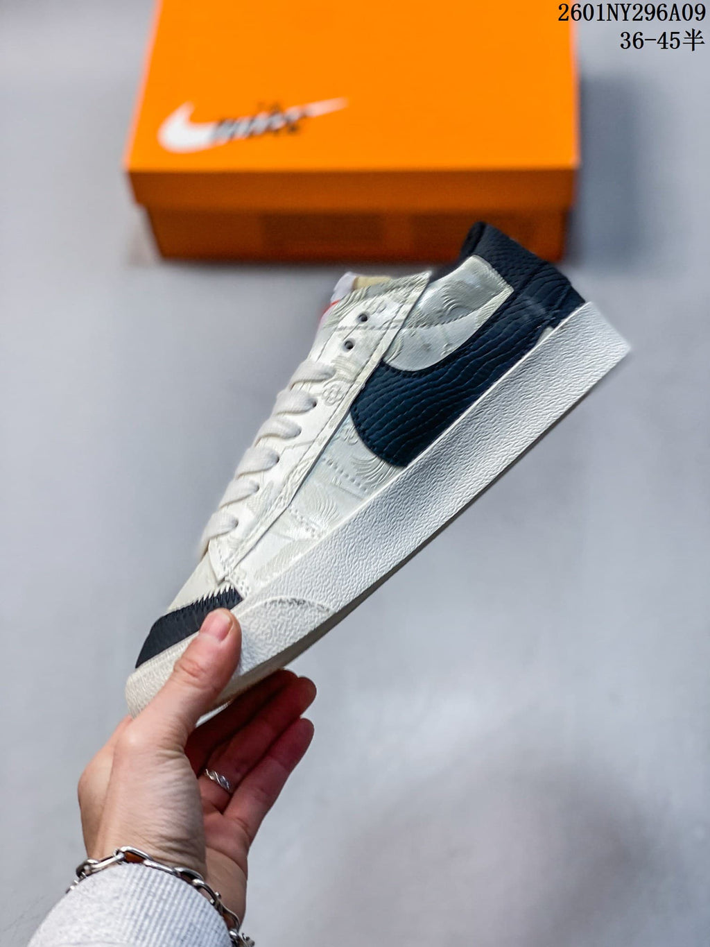 Nike Blazer Low '77 Jumbo White Black Sneakers