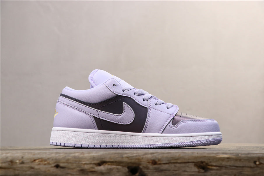Air Jordan 1 Low Oxygen Purple Sneakers 554723-505