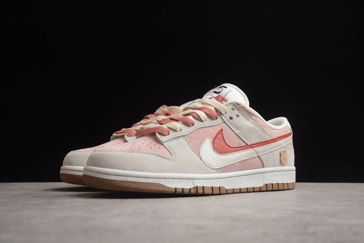 Nike SB Low-Top Skate Shoes Pink White DO9457-100