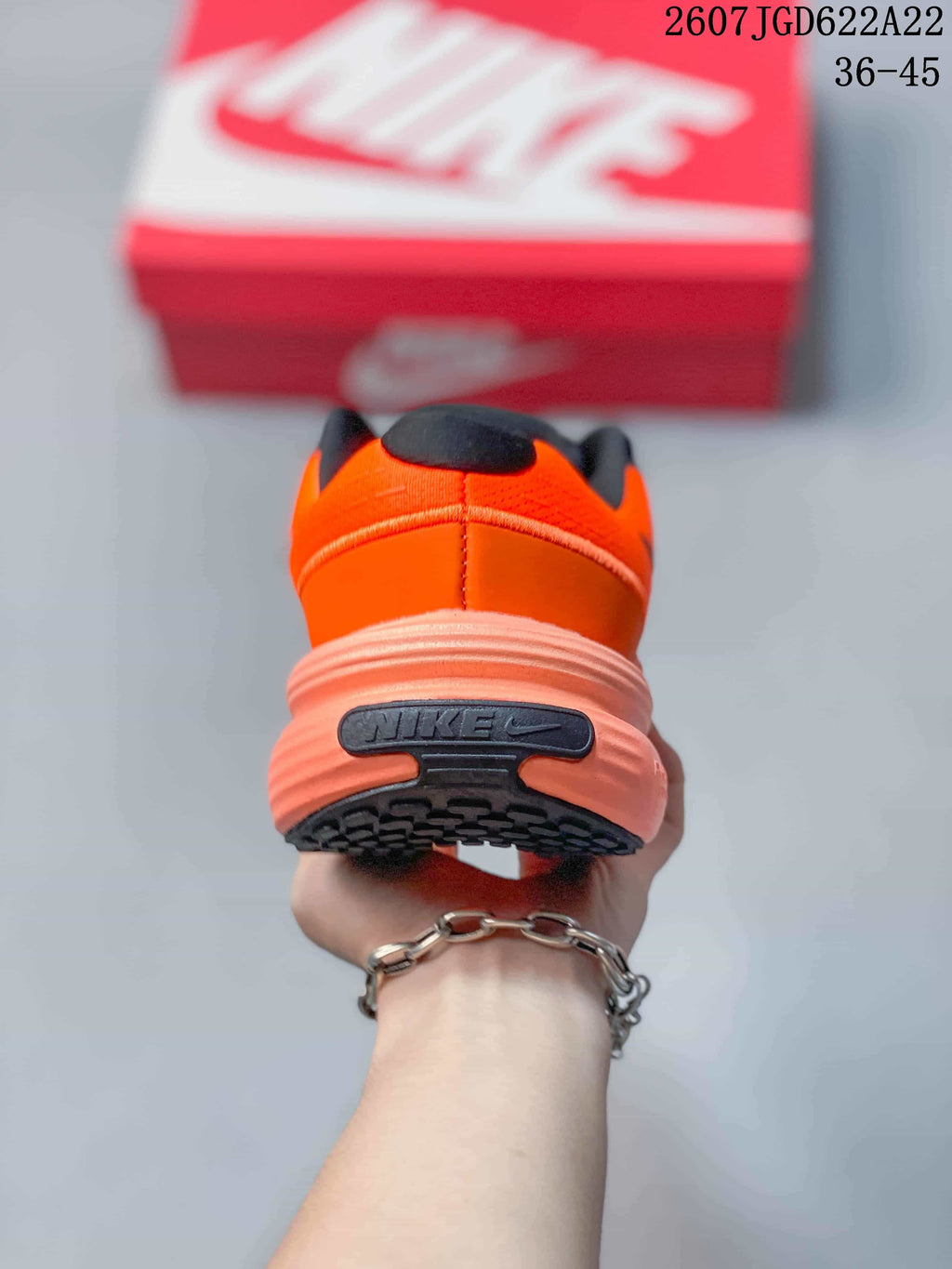 Nike Uplift SC Low-Top Sneakers Orange Black 712220WPR