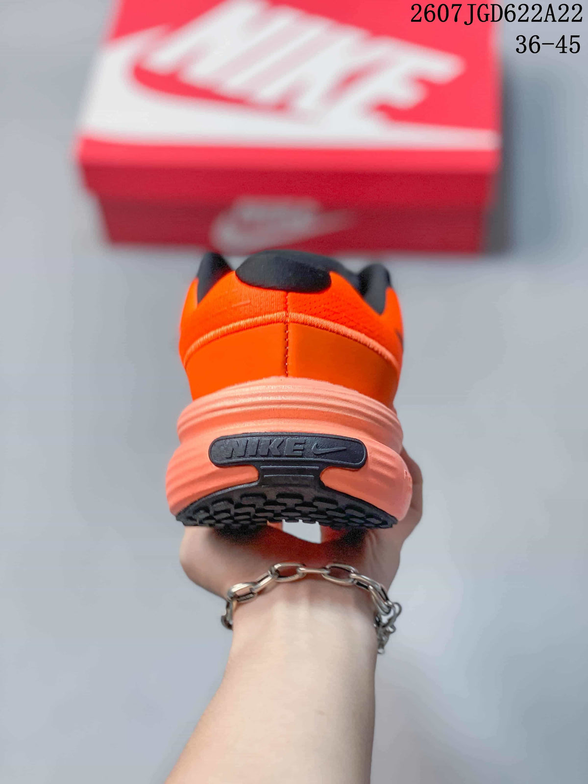 Nike Uplift SC Low-Top Sneakers Orange Black 712220WPR