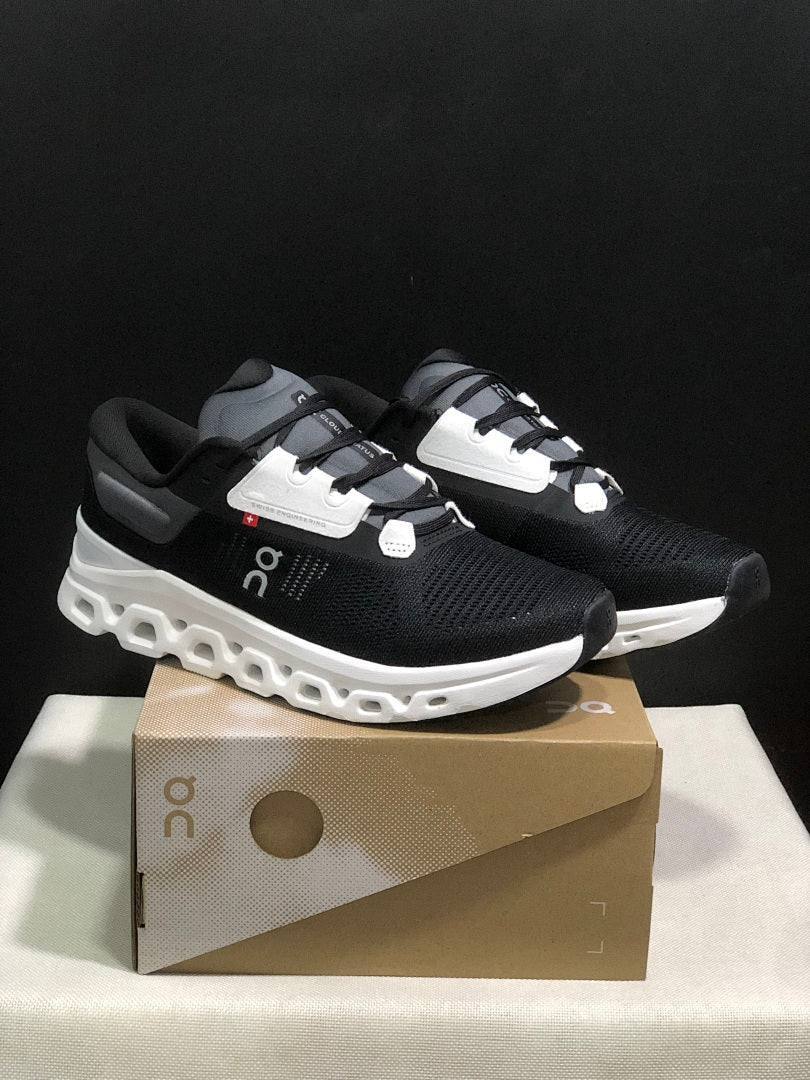 On Cloudstratus 3 Running Shoes, Black and White