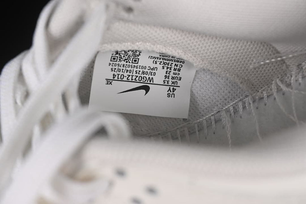 Nike SB Dunk Low Mocha White Sneakers