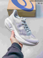ASICS NOVABLAST 5 LE Running Shoes 1011B974-031