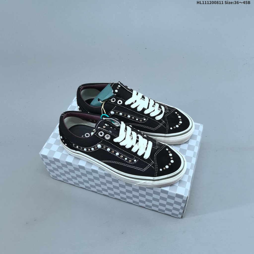Vans Old Skool Platform Low-Top Sneakers, Black and White