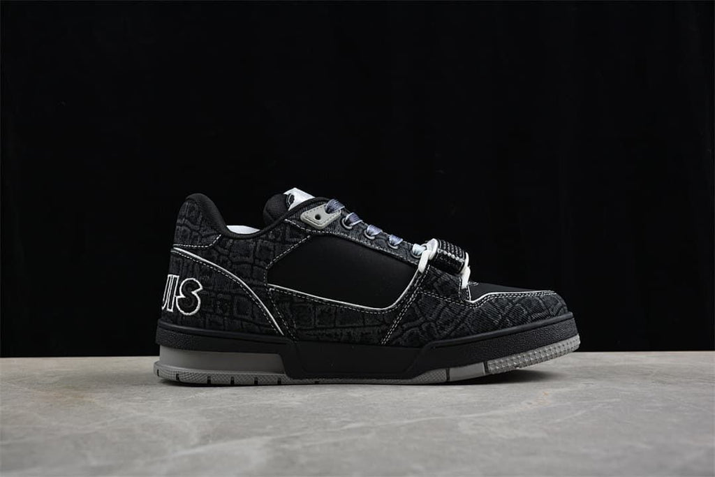 Louis Vuitton Trainer Sneaker in Black, Style BM0159T