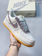 Nike Air Force 1 '07 Low Off-White Heart Sneakers