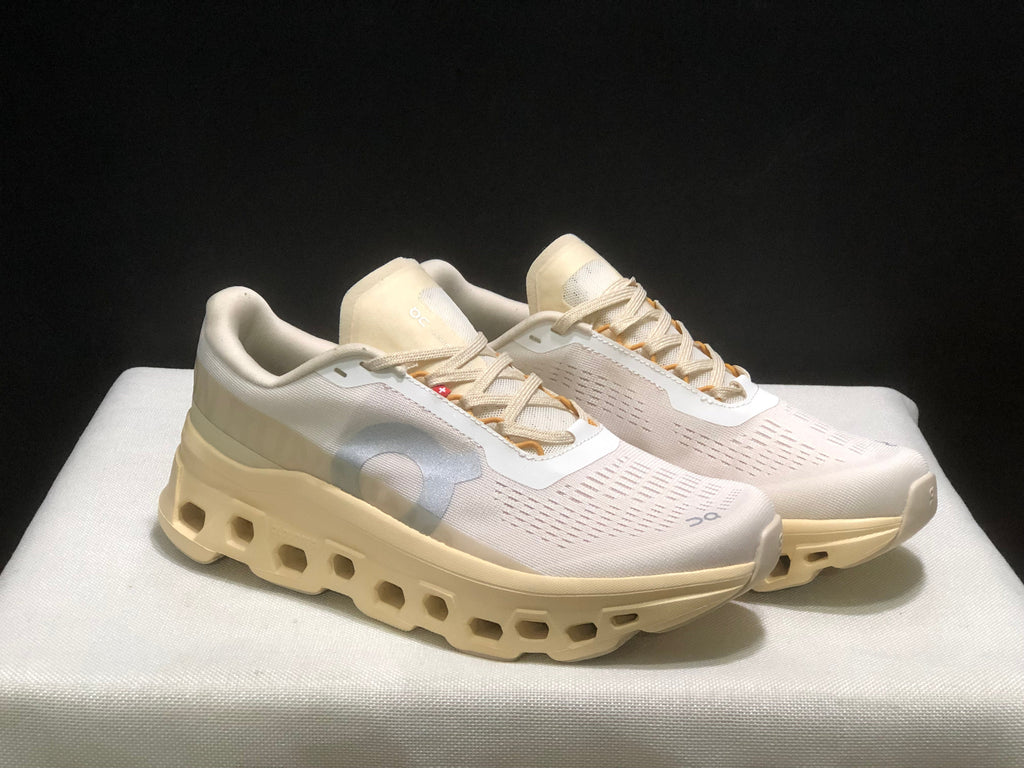 On Cloudmonster 1 Running Sneakers Dew Blonde