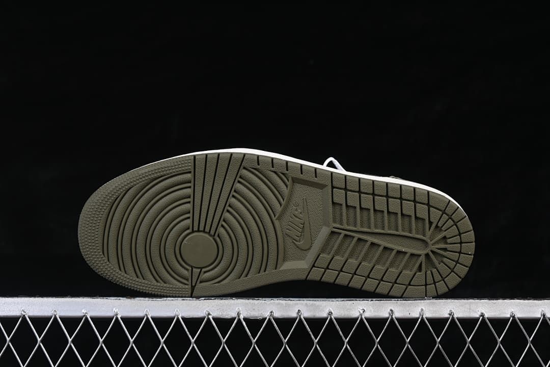 Travis Scott x Air Jordan 1 Low OG Olive White Sneakers HQ6998-200