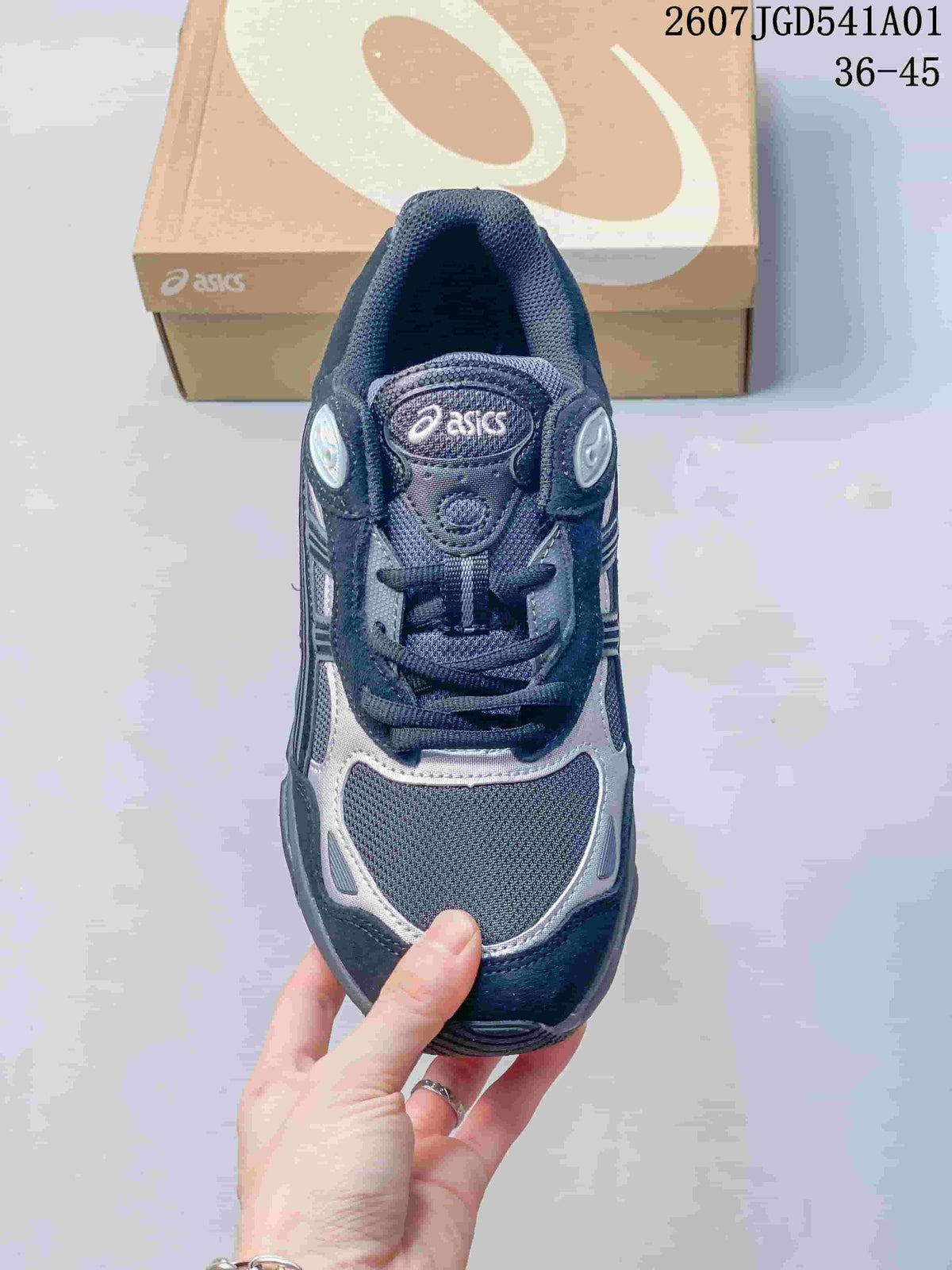 ASICS GEL-NYC 2.0 Sneakers in Navy and Silver