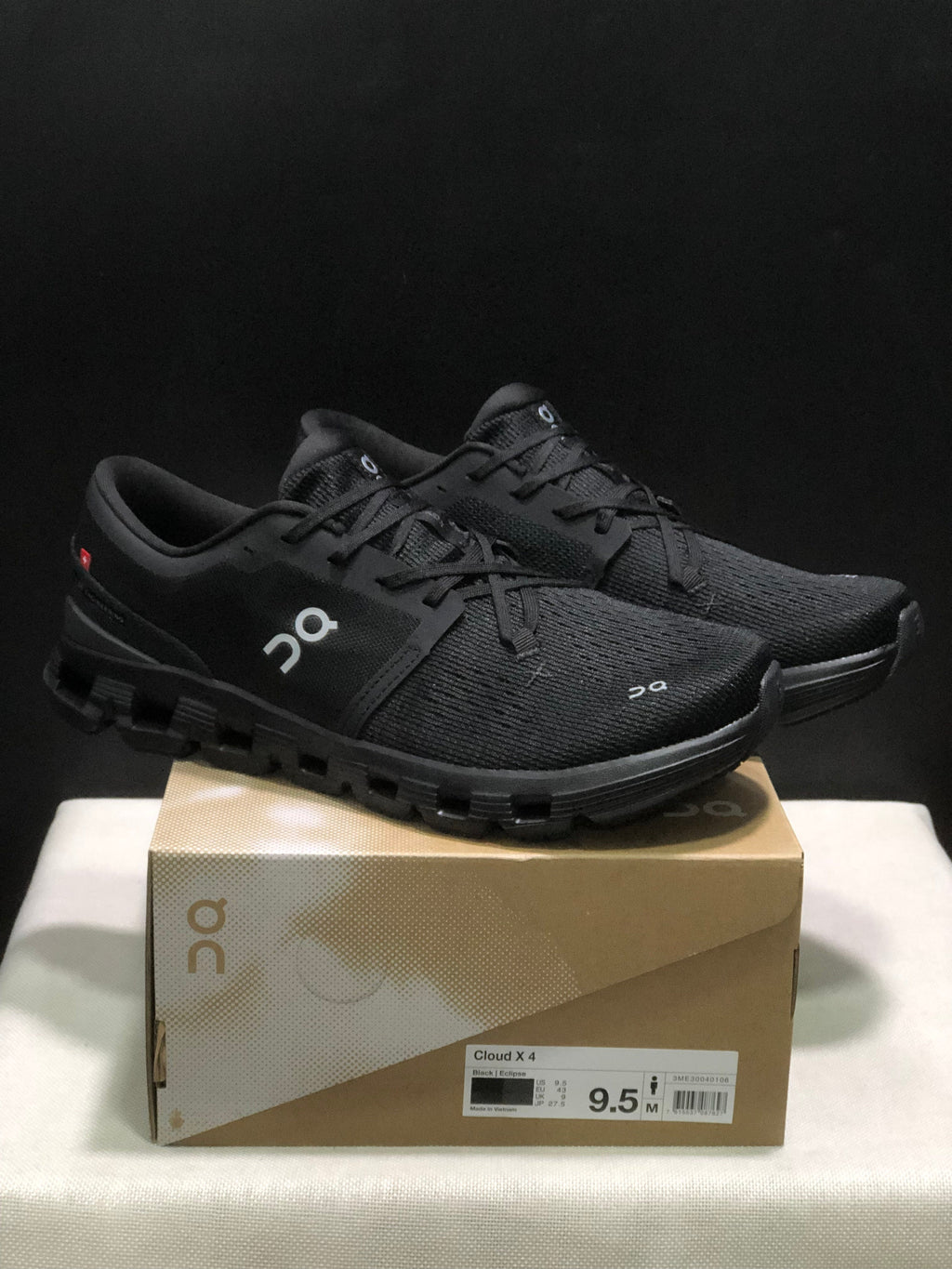 On Cloud X4 Low-Top Running Shoes Black