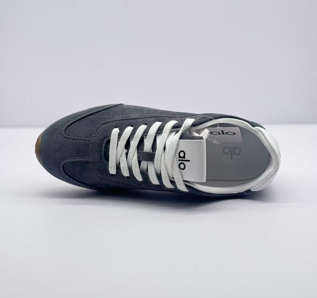 Alo Carbon Gray Low-Top Sneakers