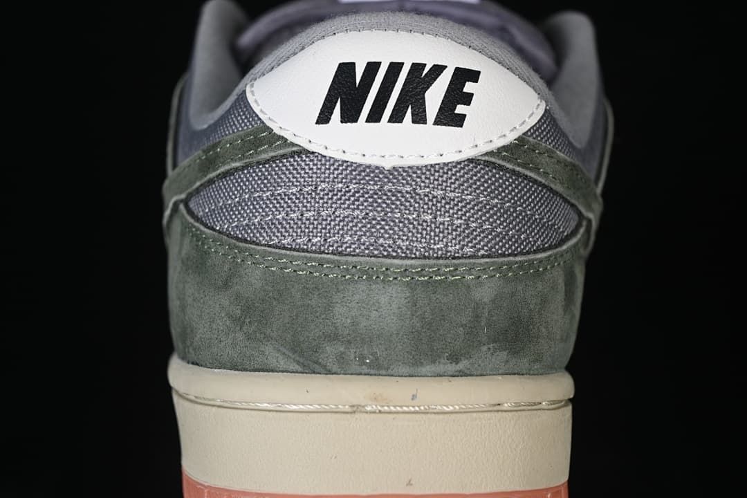 Nike SB Dunk Low Olive Green Sneakers HJ0367-301