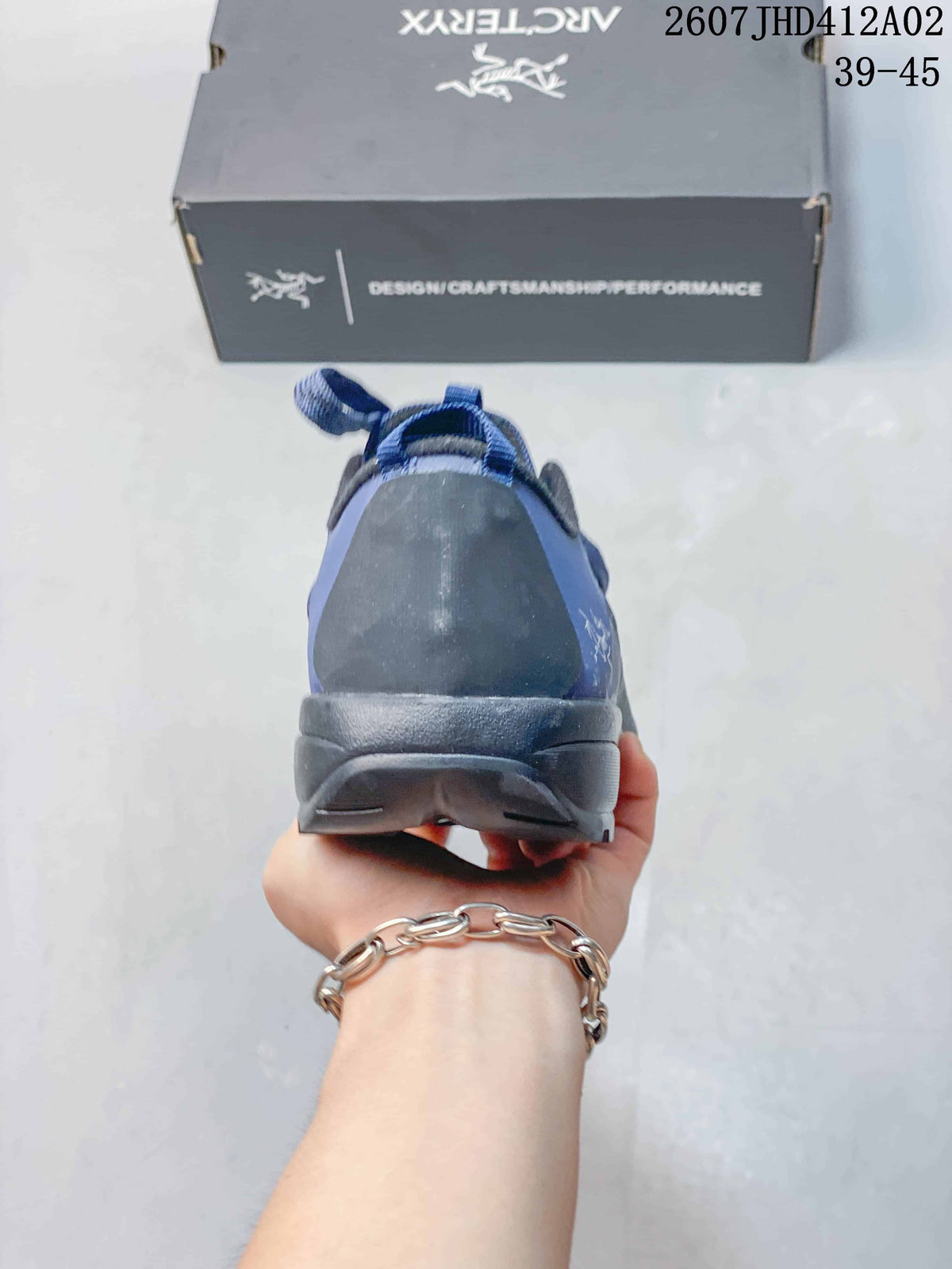 Arc'teryx Konseal LT Women's Hiking Shoes Blue