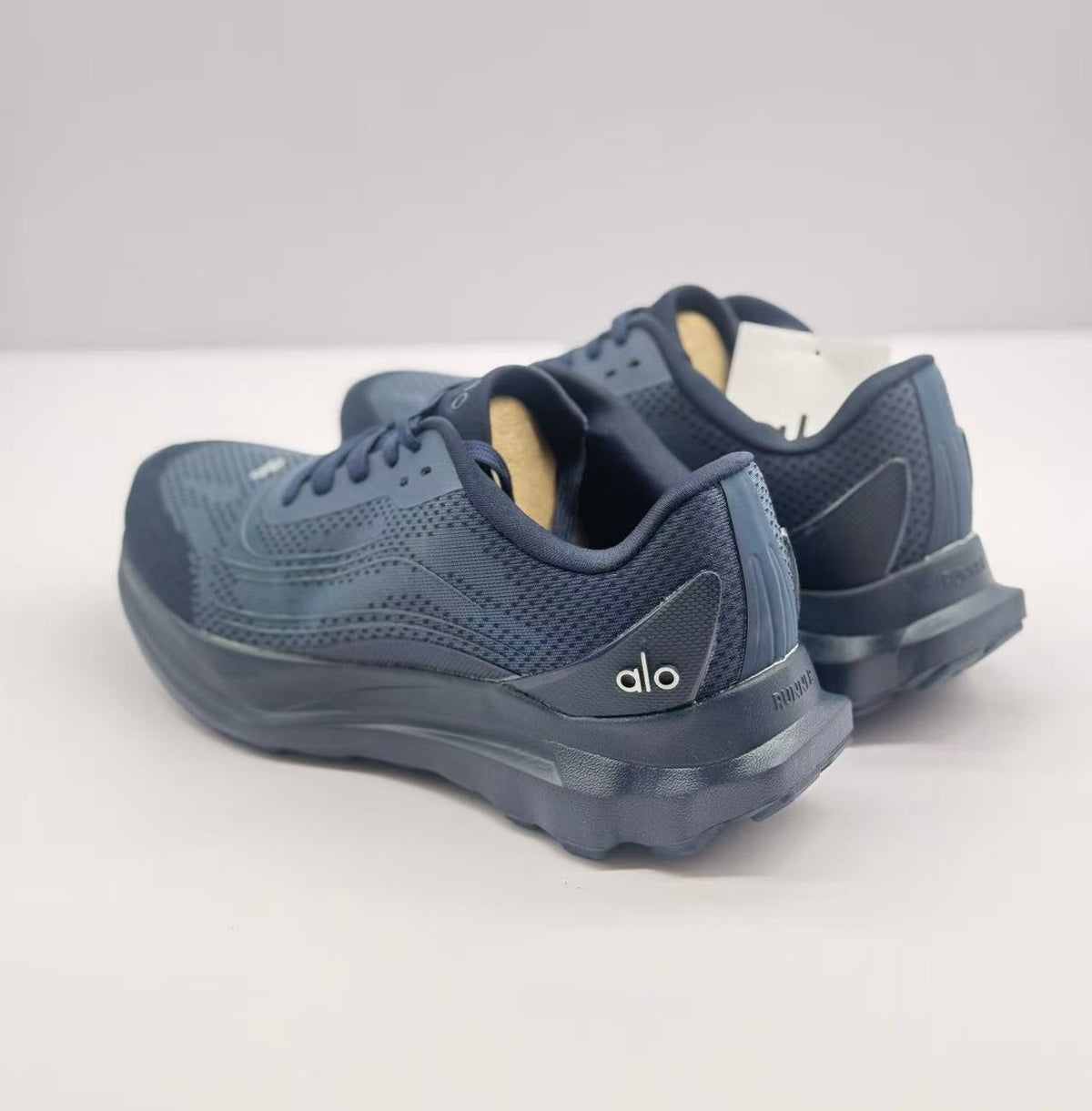 Alo Running Sneakers Dark Blue