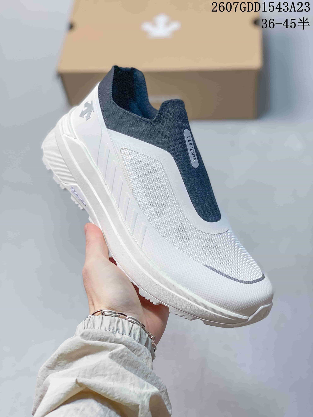 DESCENTE Primer Slip-On Sneakers White Navy 2607GDD1543A23