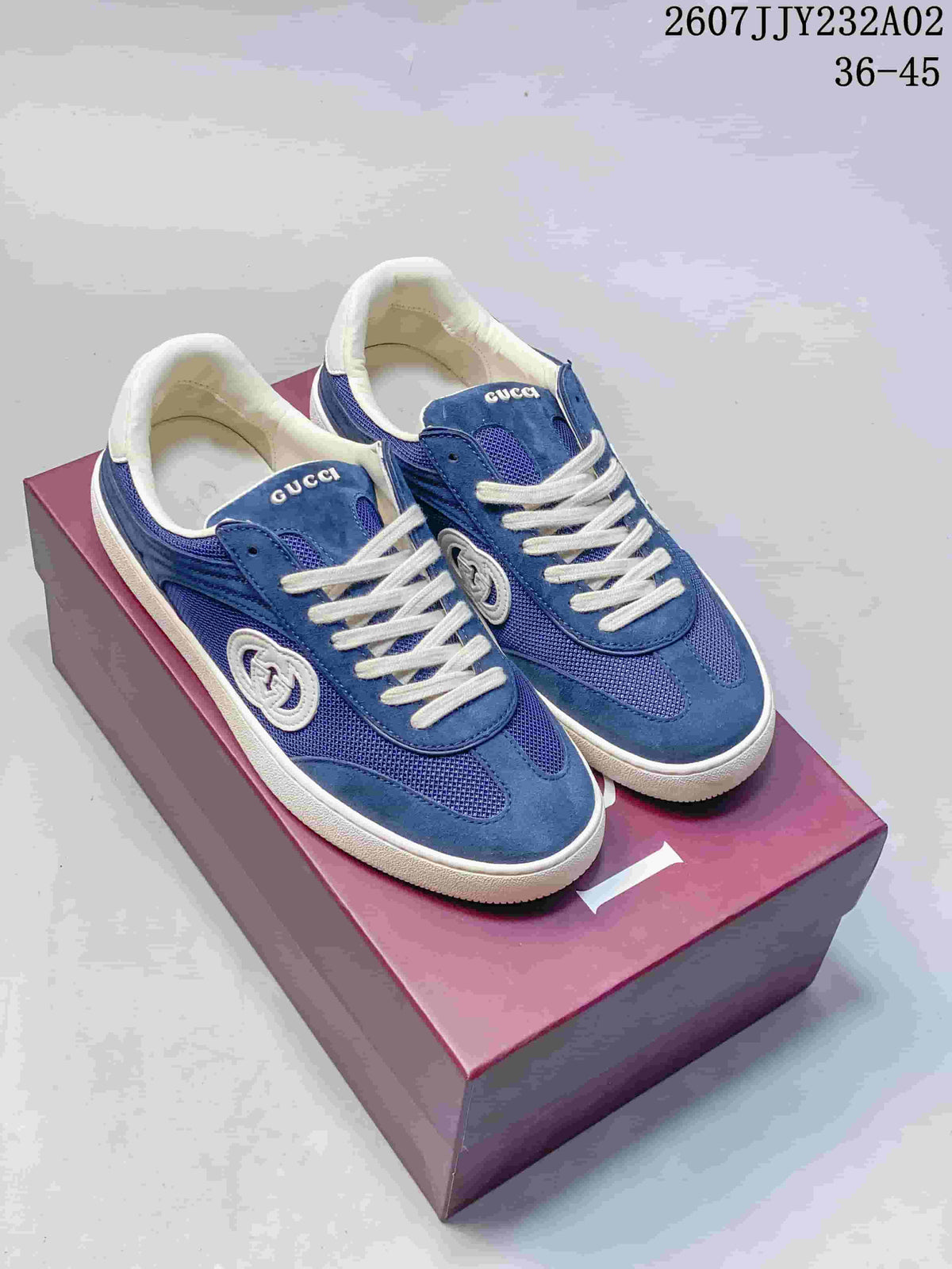 Gucci G75 Low-Top Sneakers in Blue with Double G Detail