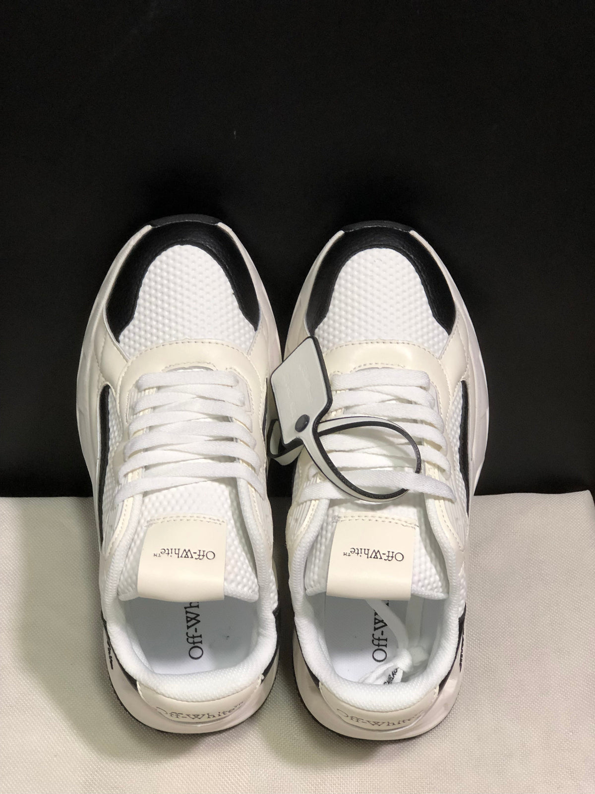 Off-White Leather Low-Top Sneakers White Black
