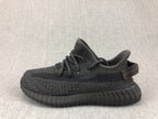 Yeezy 350 V2 Kids Sneakers in Black