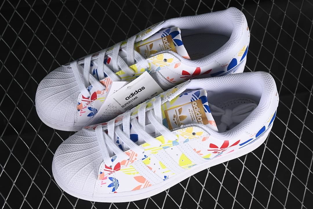 adidas Superstar H00183 Multicolor Shell-Toe Sneakers